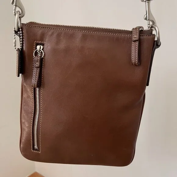 Vintage Coach Hampton Swing Pack crossbody bag - Picture 4 of 10